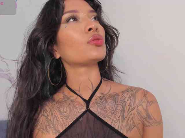 Niicole-Monet webcam