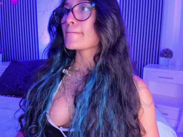 Niicole-Monet webcam