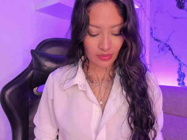 Niicole-Monet webcam