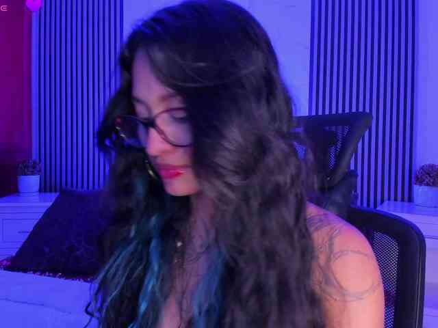 Niicole-Monet webcam
