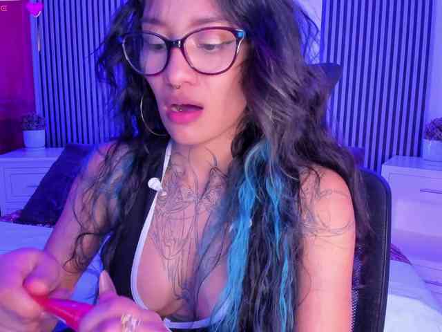Niicole-Monet webcam