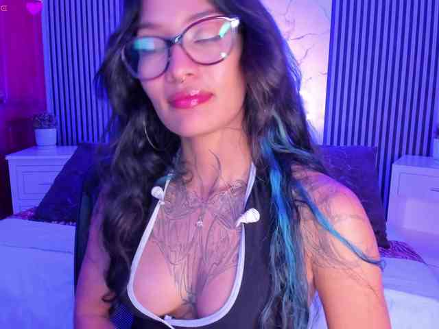 Niicole-Monet webcam