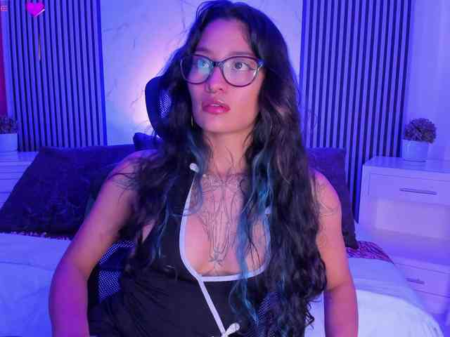 Niicole-Monet webcam