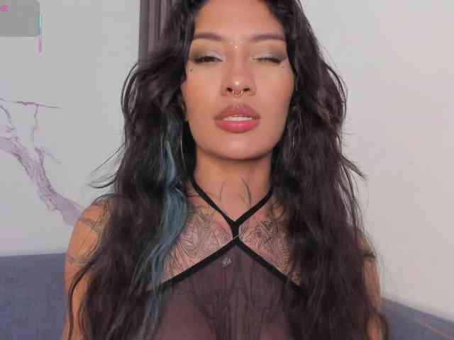 Niicole-Monet webcam
