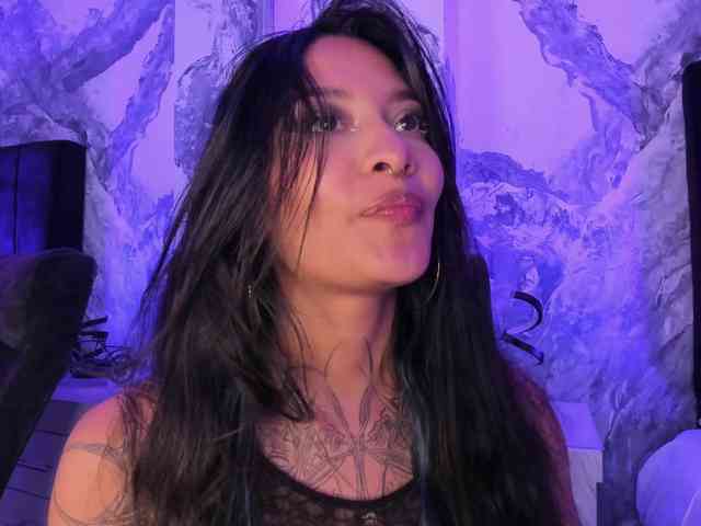 Niicole-Monet webcam