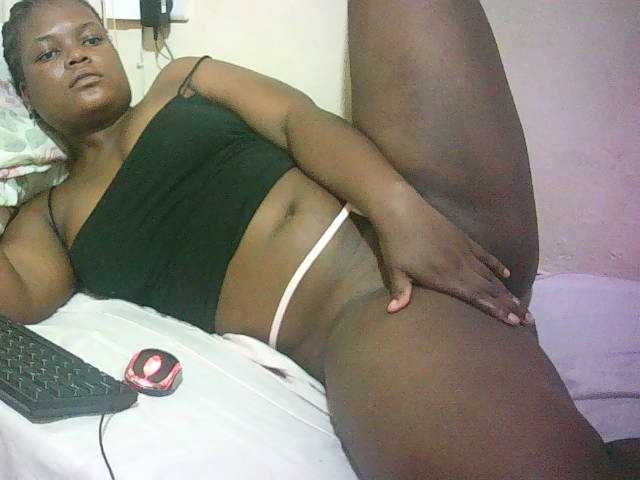 Hairy-ebony-couple live cam on BongaCams