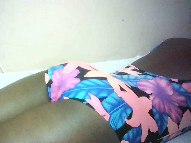 Hairy-ebony-couple live cam on BongaCams