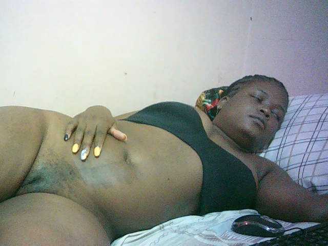 Hairy-ebony-couple live cam on BongaCams