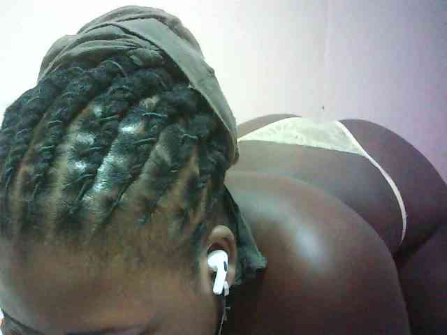 Hairy-ebony-couple webcam
