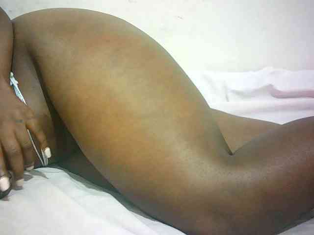 Hairy-ebony-couple webcam