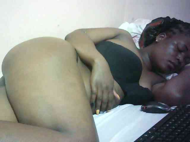 Hairy-ebony-couple webcam