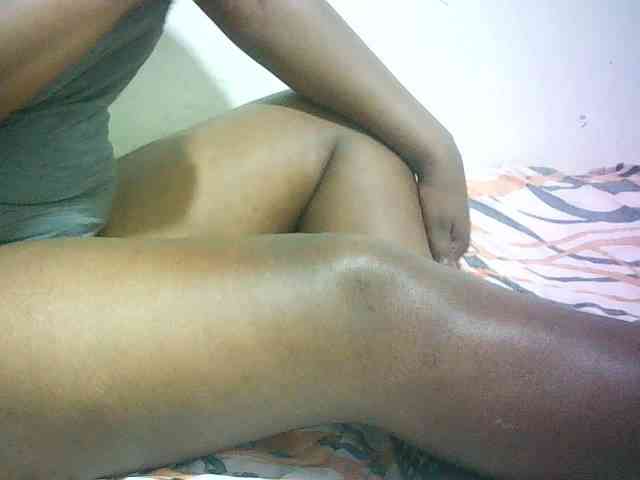 Hairy-ebony-couple webcam