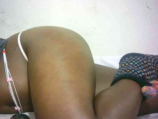 Hairy-ebony-couple webcam
