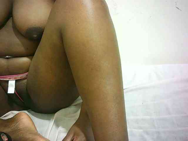 Hairy-ebony-couple webcam