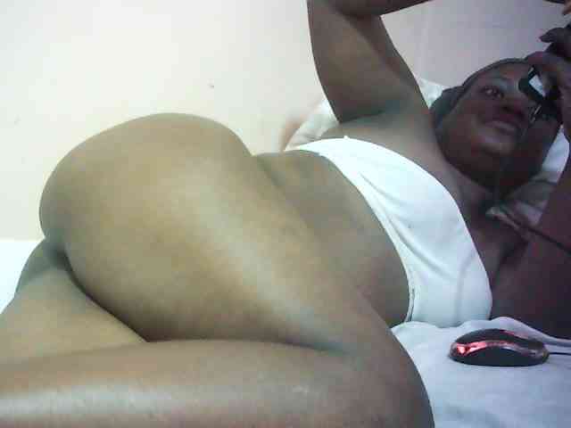 Hairy-ebony-couple webcam