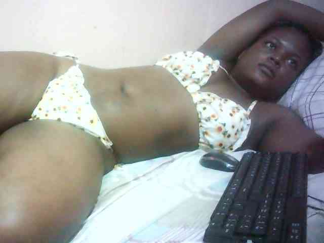 Hairy-ebony-couple webcam
