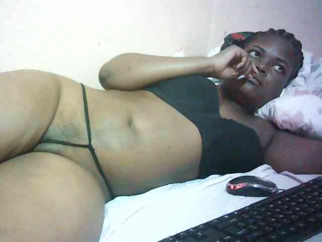 Hairy-ebony-couple webcam