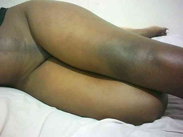 Hairy-ebony-couple webcam