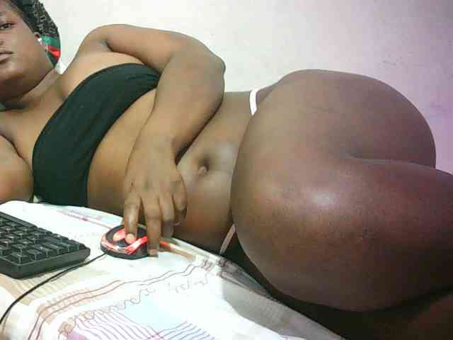 Hairy-ebony-couple webcam