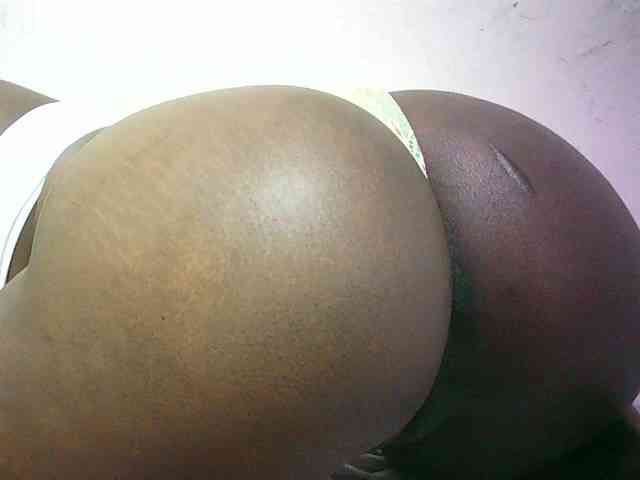 Hairy-ebony-couple webcam