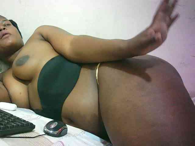 Hairy-ebony-couple