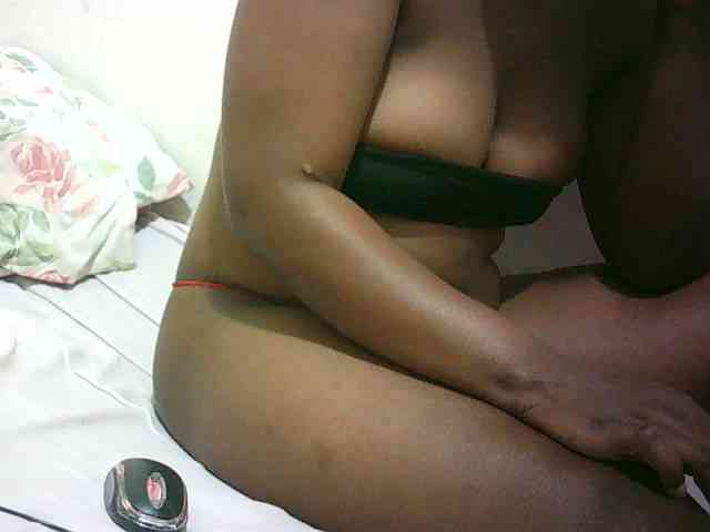 Hairy-ebony-couple webcam
