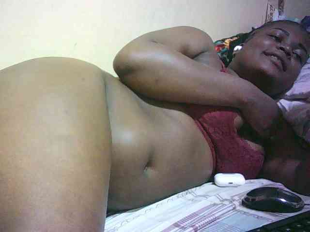 Hairy-ebony-coup... Live Webcam on BongaCams