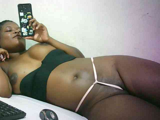 Hairy-ebony-couple webcam