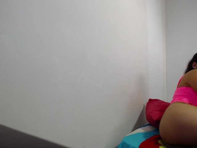 Arabella961 live cam on BongaCams