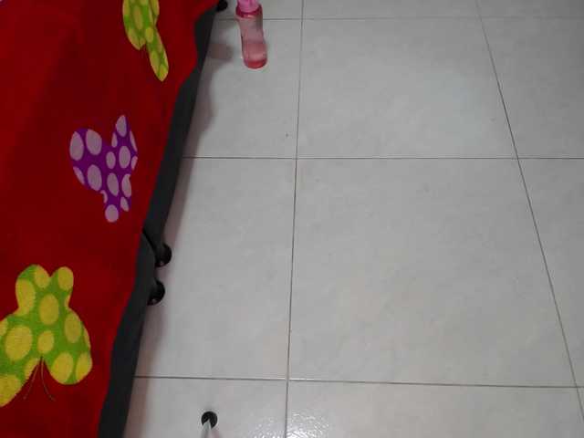 Arabella961 live cam on BongaCams