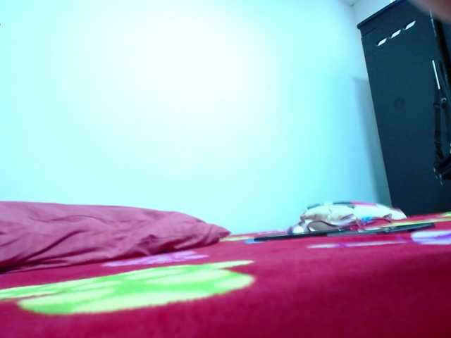 Arabella961 live cam on BongaCams