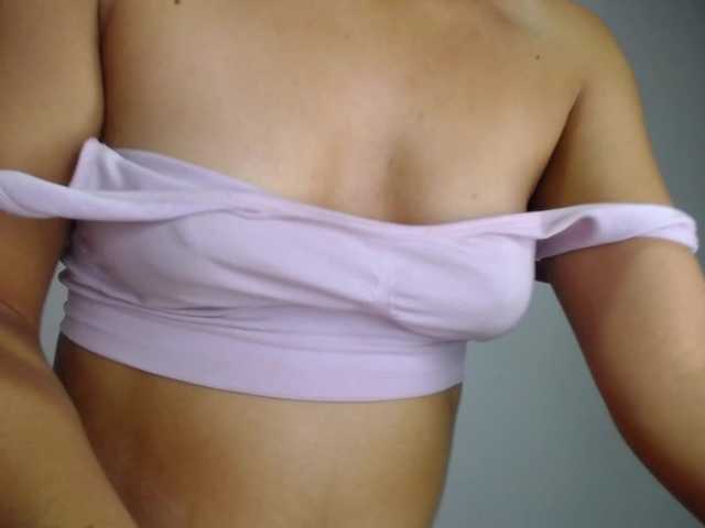 Arabella961 live cam on BongaCams