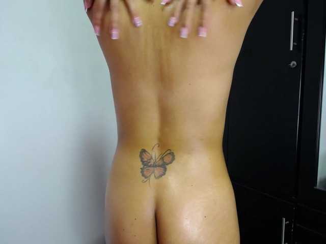 Arabella961 live cam on BongaCams