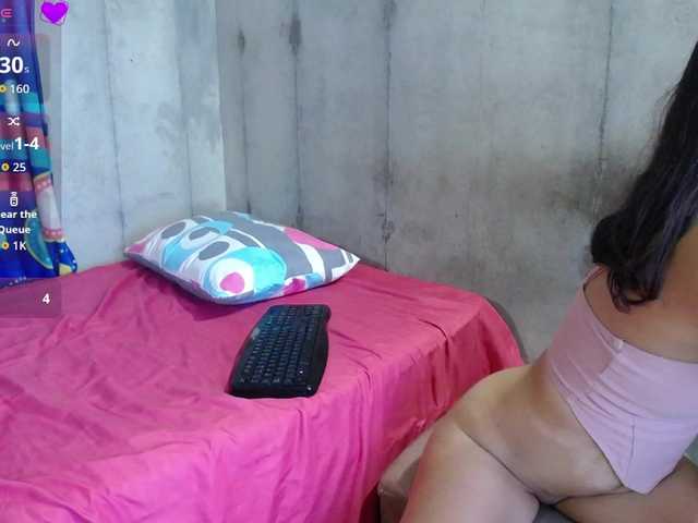 Arabella961 live cam on BongaCams