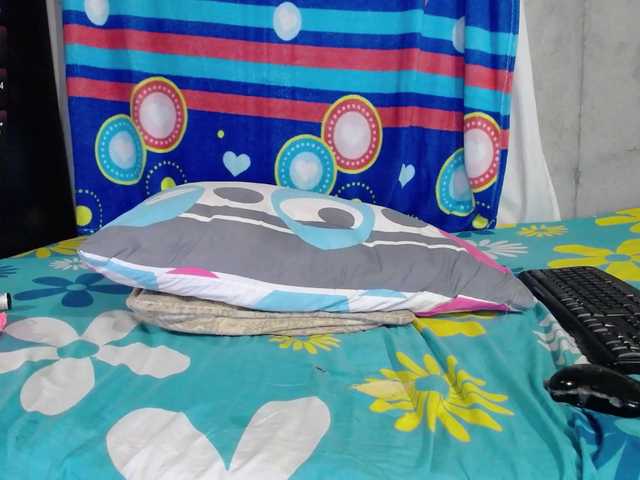 Arabella961 live cam on BongaCams