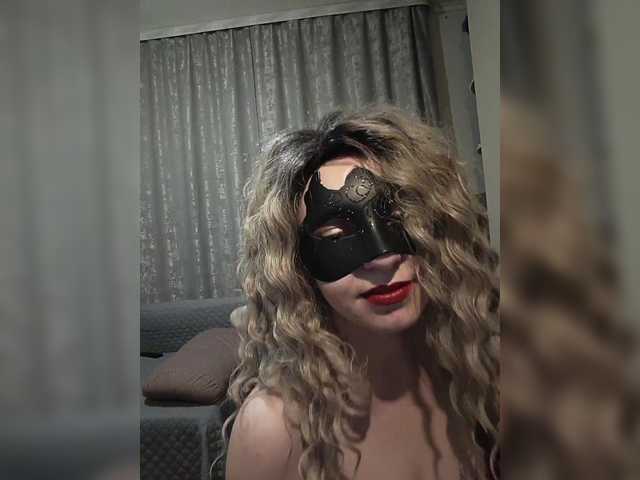 MonaLyss's BongaCams show and profile