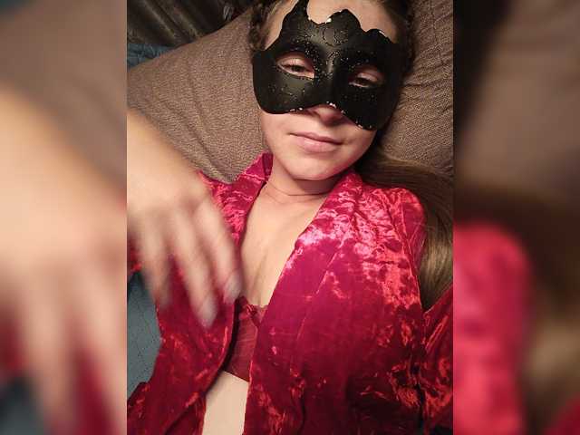 MonaLyss live cam on BongaCams