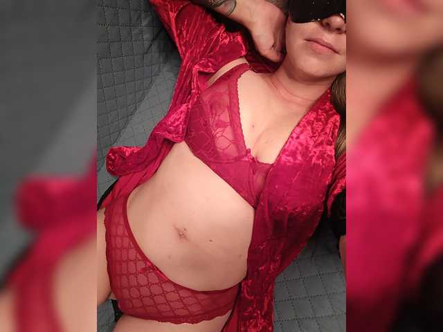 MonaLyss live cam on BongaCams