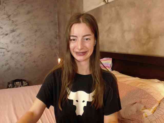 HottyLia webcam
