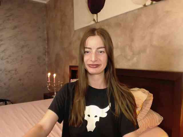 HottyLia webcam