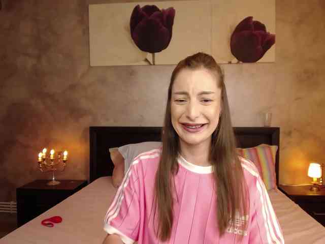 HottyLia webcam