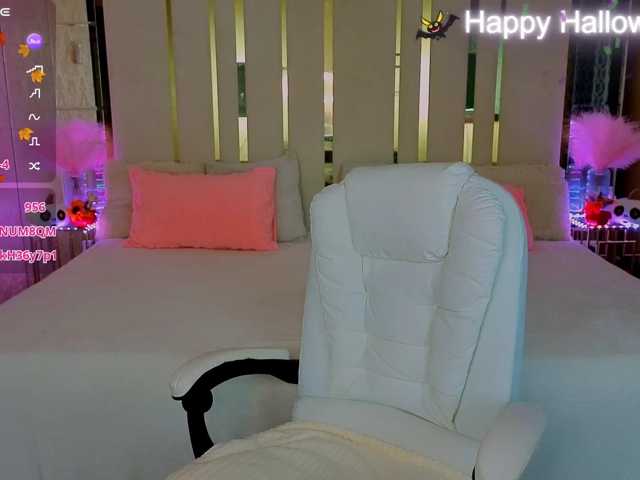 DalorasLin live cam on BongaCams