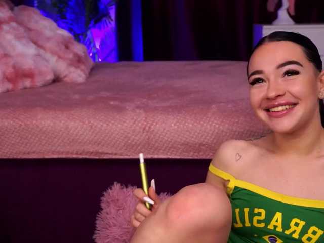 SashaLorrenz's BongaCams show and profile