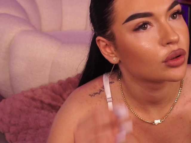 SashaLorrenz live cam on BongaCams