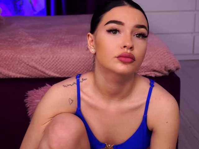 SashaLorrenz's BongaCams show and profile