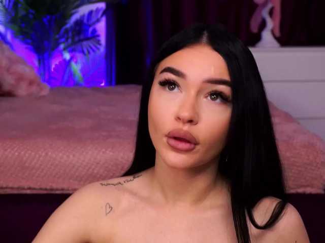 SashaLorrenz's BongaCams show and profile