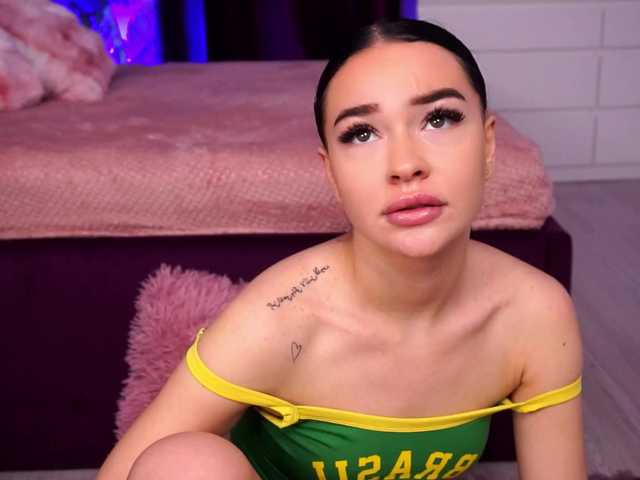 SashaLorrenz's BongaCams show and profile