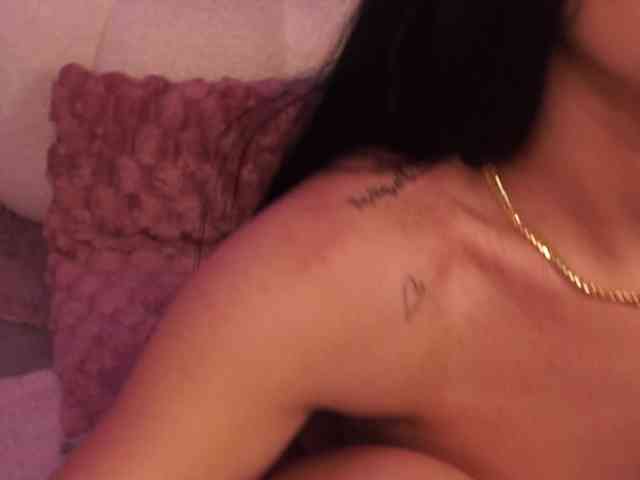 SashaLorrenz webcam