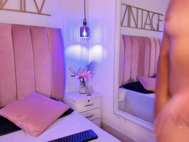 Kiara-Rouse live cam on BongaCams