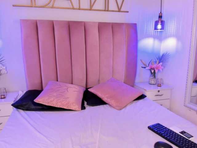 Kiara-Rouse live cam on BongaCams